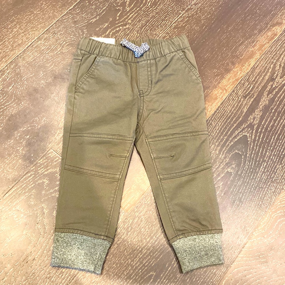 Target cat & jack boy pants. Size 18m. Never worn.